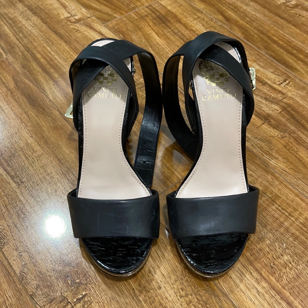 VINCE CAMUTO - Picture 2 of 4